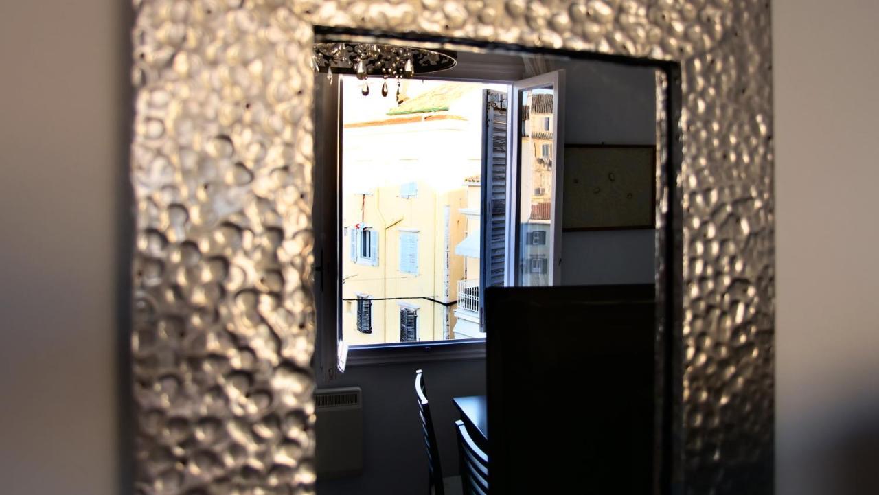 Heart-Warming Eleni Apartment In Corfu Town Luaran gambar